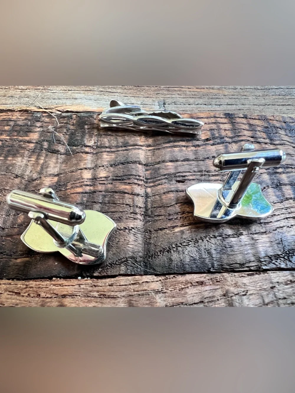 Men's Silver Tone Cufflinks and Tie Clip Set - Modern Wave Design